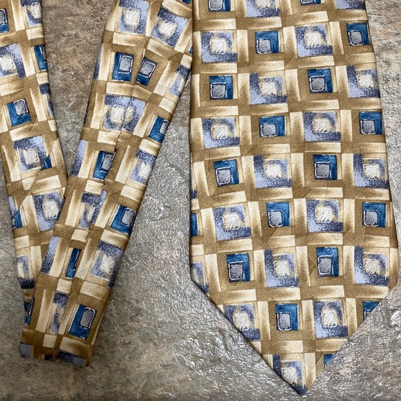 Buy One Get One 1/2 Off!! Vintage Pierre Cardin 100% Silk Tie - Picture 1 of 3